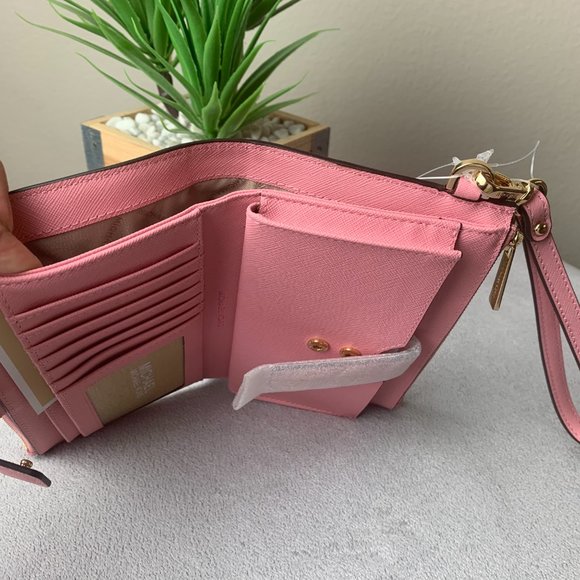 Michael Kors LG Double Zip Wristlet - Picture 4 of 6